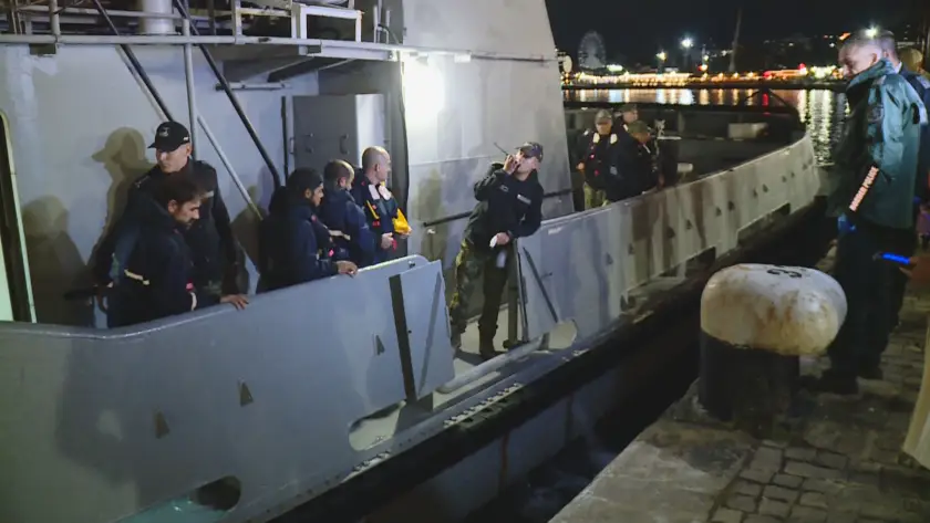Преразглеждат обучението на моряците за оцеляване в Черно море заради атаките срещу кораби