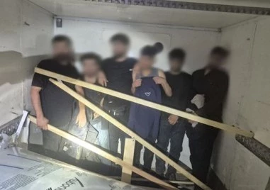Лодка се сблъска с патрулен катер в Гърция, има загинали