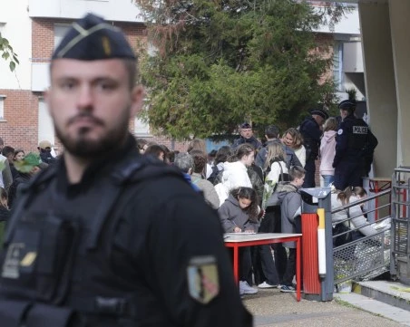 Вълна от бомбени заплахи срещу училища в Сърбия, Унгария и Великобритания