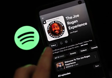 Голямото разчистване в Spotify: Защо 50 милиона AI песни изчезнаха от плейлистите ви