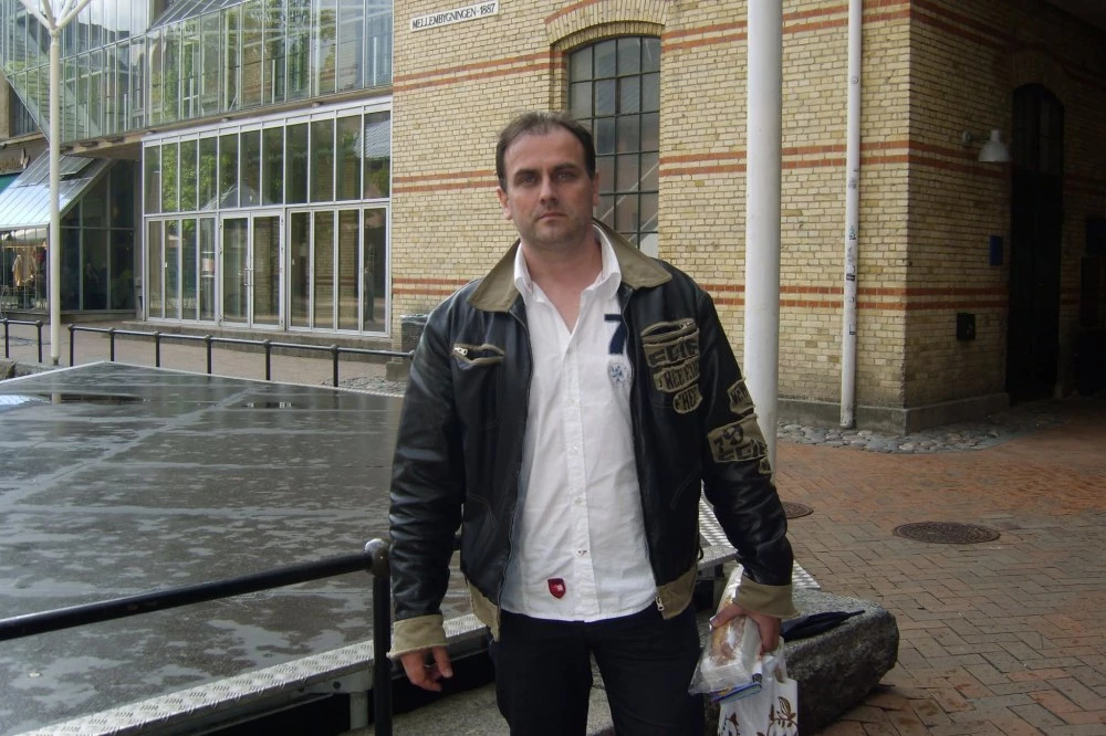 52-годишният Стефан Михайлов загуби битката с рака, съпругата му го изпрати с емоционален разказ 