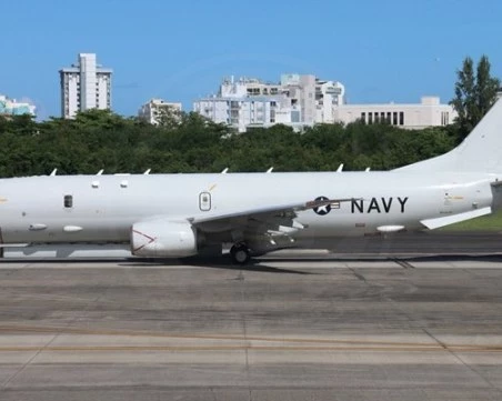 Американски военен самолет за разузнаване патрулира над Черно море от Варна