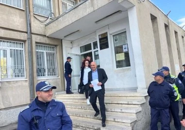 Проверката срещу кмета на Кърджали Ерол Мюмюн е по сигнал от 2024 г., пуснаха го на свобода