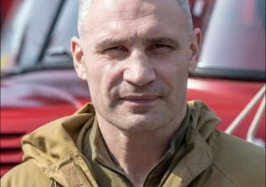 Русия нанесе масивен удар с балистични ракети по Киев часове, след като обяви готовност да възобнови преговорите