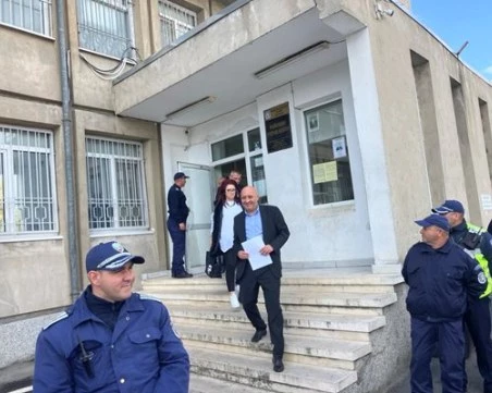 Проверката срещу кмета на Кърджали Ерол Мюмюн е по сигнал от 2024 г., пуснаха го на свобода