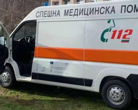 Работник е в кома, след като падна от скеле