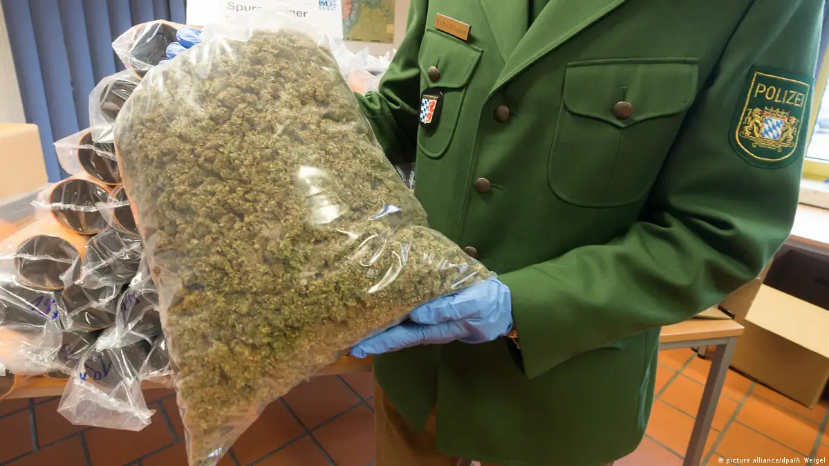 Спипаха български тир с 200 кг марихуана в Авствия, арестуваха шофьора му