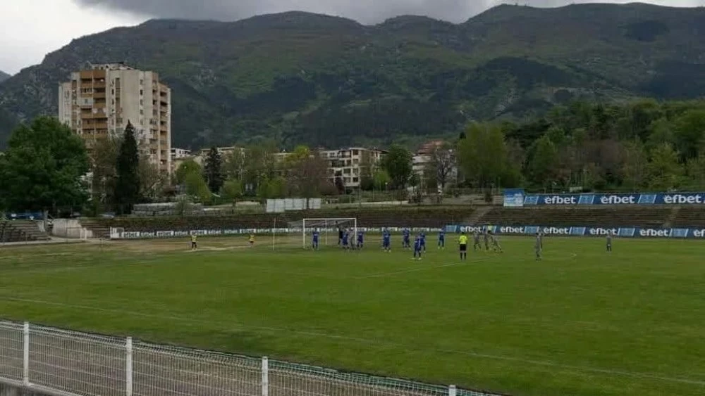 Спартак се справи с Левски Карлово