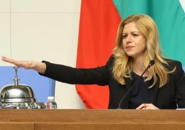 ГЕРБ събира подписи за оставката на Доцова след случая със Соня Колтуклиева