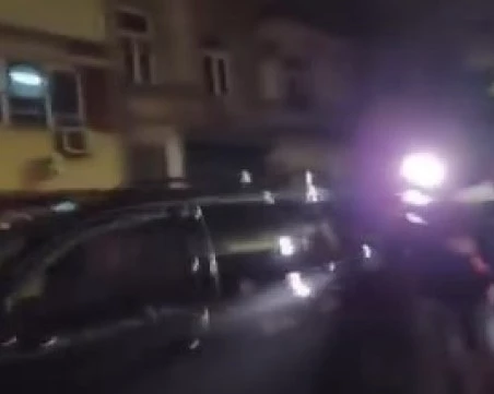Ново видео разкрива как охранител на Доцова блъска оператор пред ВМА