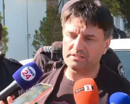 Финансов спор е водещата версия за убийството на Слави Бинев, открити са две оръжия и гилза