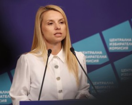 ЦИК: Всички секции са отворени, само в три е преминато към хартиено гласуване