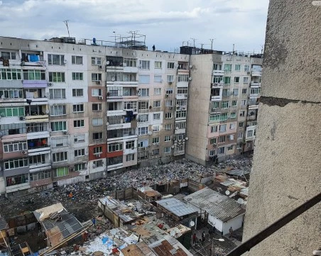 Немска GenZ репортерка влезе в Столипиново: Това ли е най-опасното гето в света? ВИДЕО