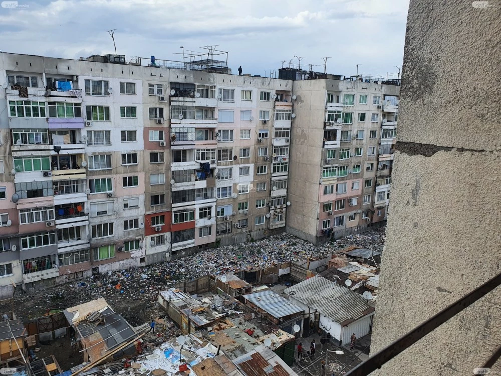 Германска GenZ репортерка влезе в Столипиново: Това ли е най-опасното гето в света? ВИДЕО