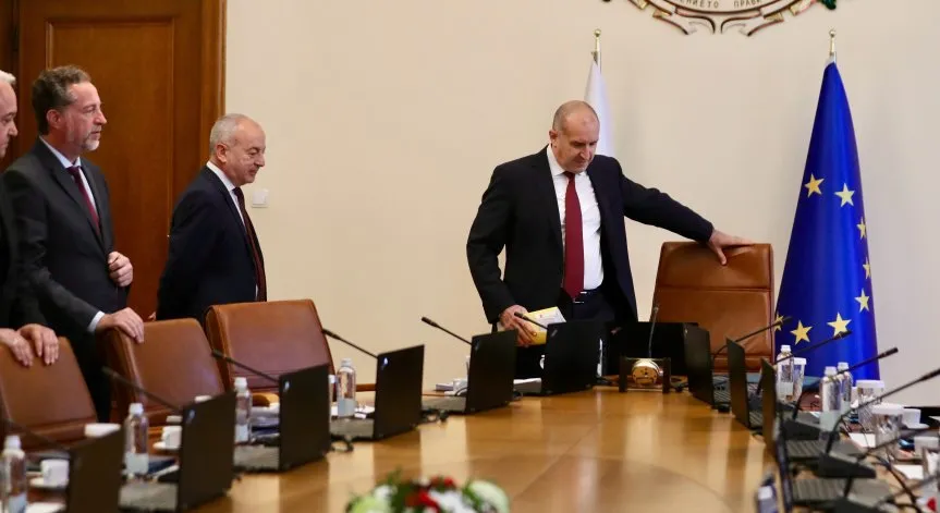 Министерският съвет с решения за отбраната: Защита от дронове и освобождаване на Ефтимов