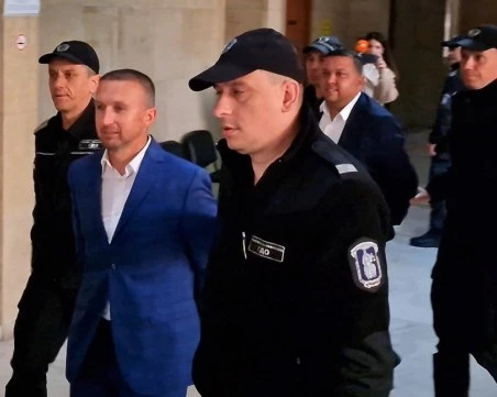 Пуснаха под домашен арест кметовете на Белица и Сунгурларе