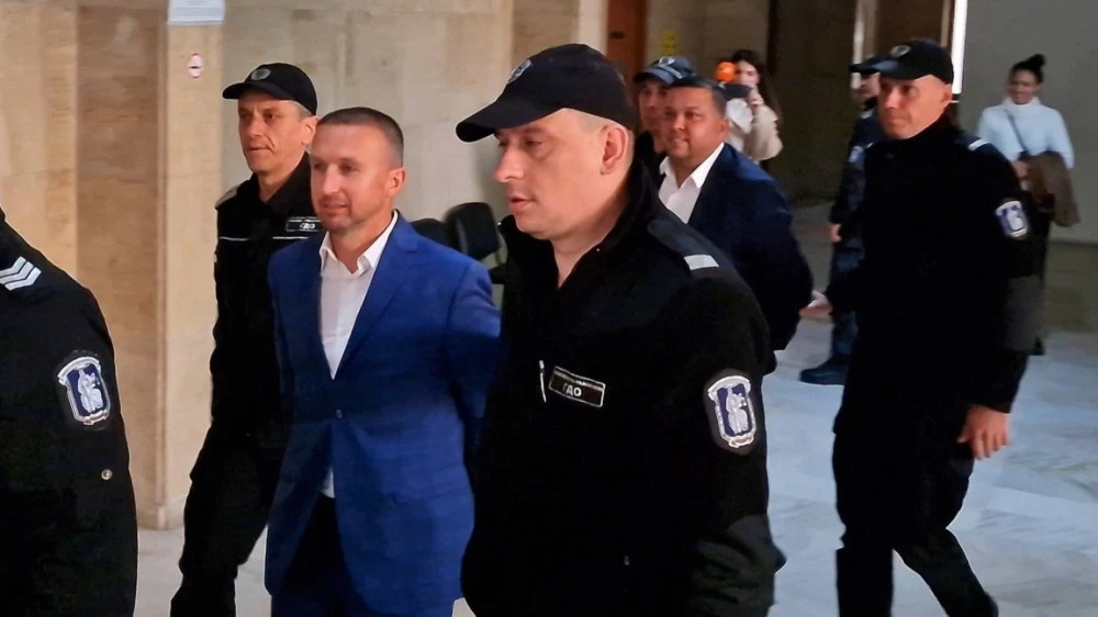 Пуснаха под домашен арест кметовете на Белица и Сунгурларе