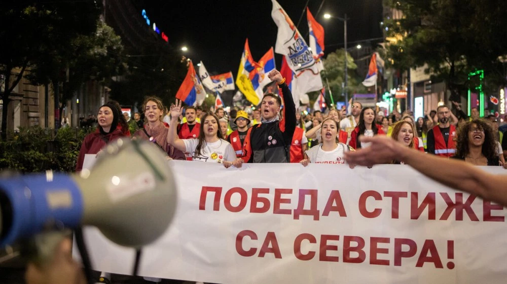 След изборната победа в Сърбия: Студентите поискаха масови оставки и предупредиха за унищожаване на документи